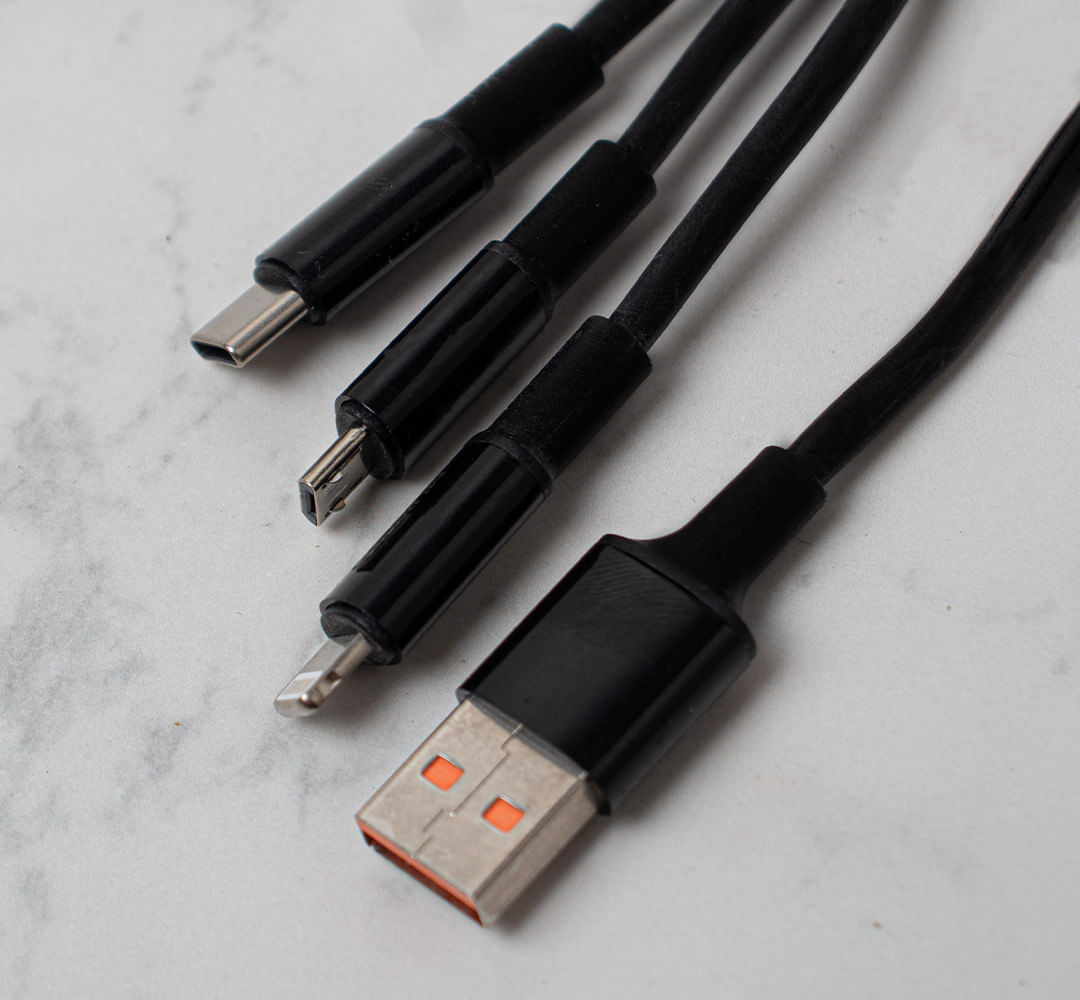 CABLE USB DE ALTA CALIDAD PARA IPHONE / IPAD / IPOD - 2.1A / (ROSA) — MUMUSO