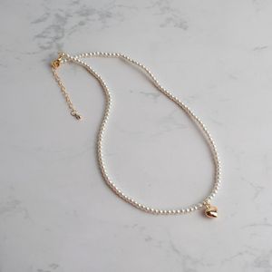 Collar de Perlas y Dije Corazón Dorado