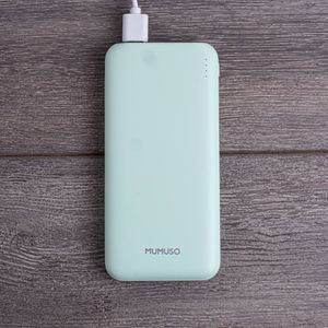 Cargador Portatil Verde de Litio Capacidad 10000Mah