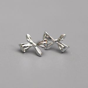 Aretes de Lazo Plateado