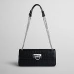 Bolso-negro-con-detalles-plateados